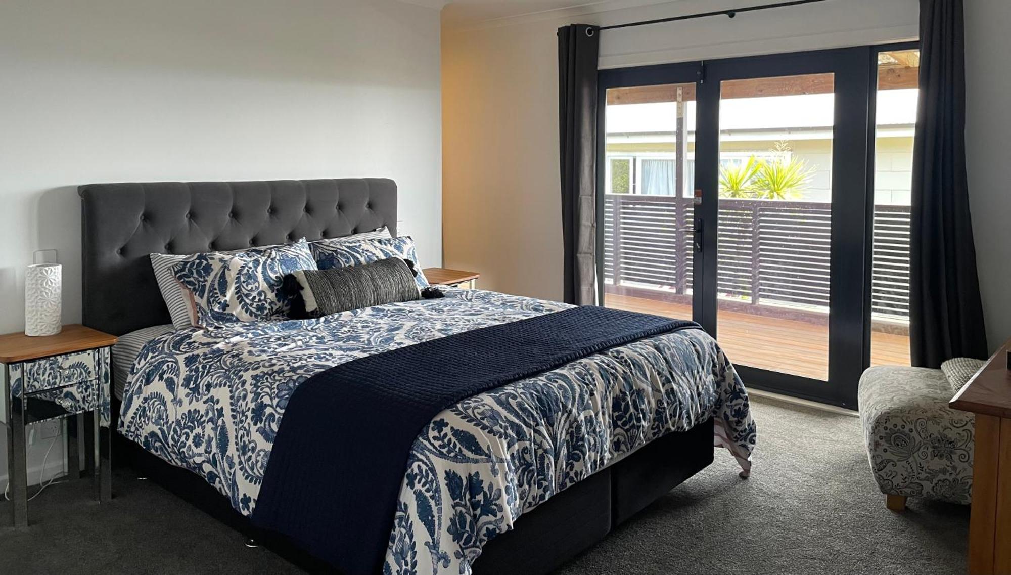 Te Awa Holiday Home Napier Exterior photo